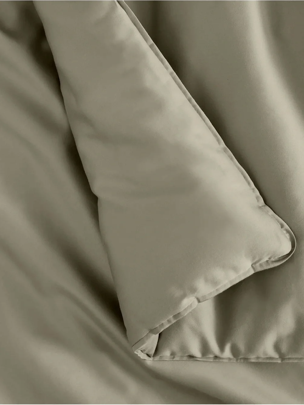 Organic Cotton Sateen Comforter in Dried Sage- King/Cal King- NWOT